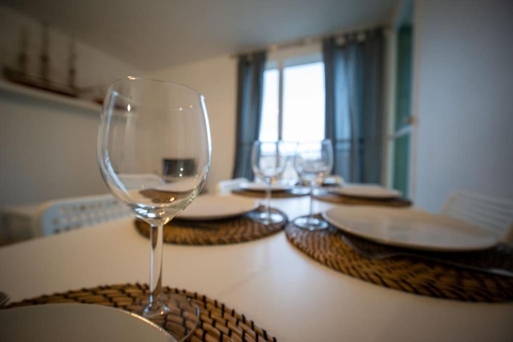 Fully Equipped Apartment Balcony Sleeps 7 Wifi Marselha Exterior foto
