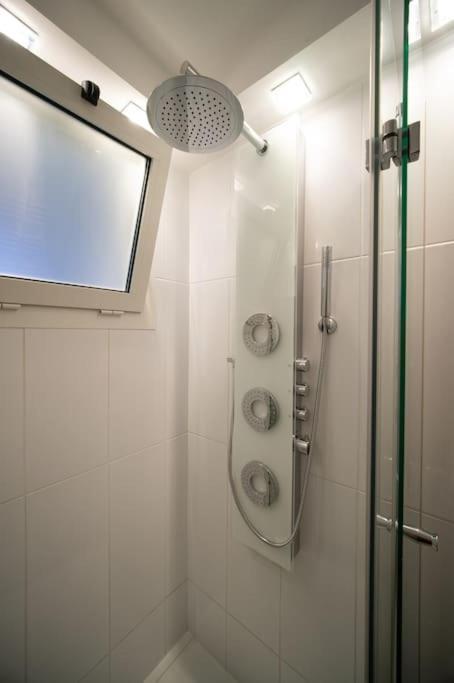 Fully Equipped Apartment Balcony Sleeps 7 Wifi Marselha Exterior foto